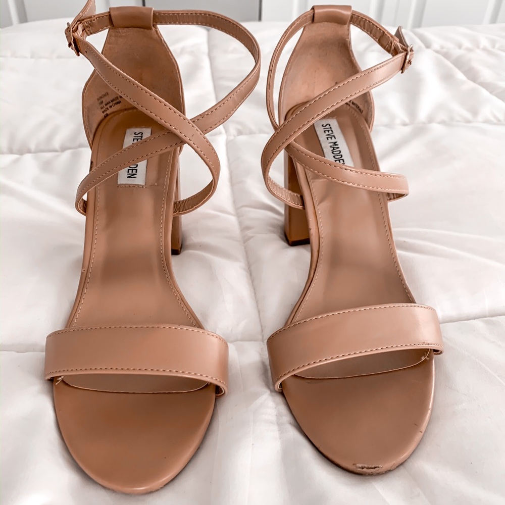 Steve Madden Nude heels